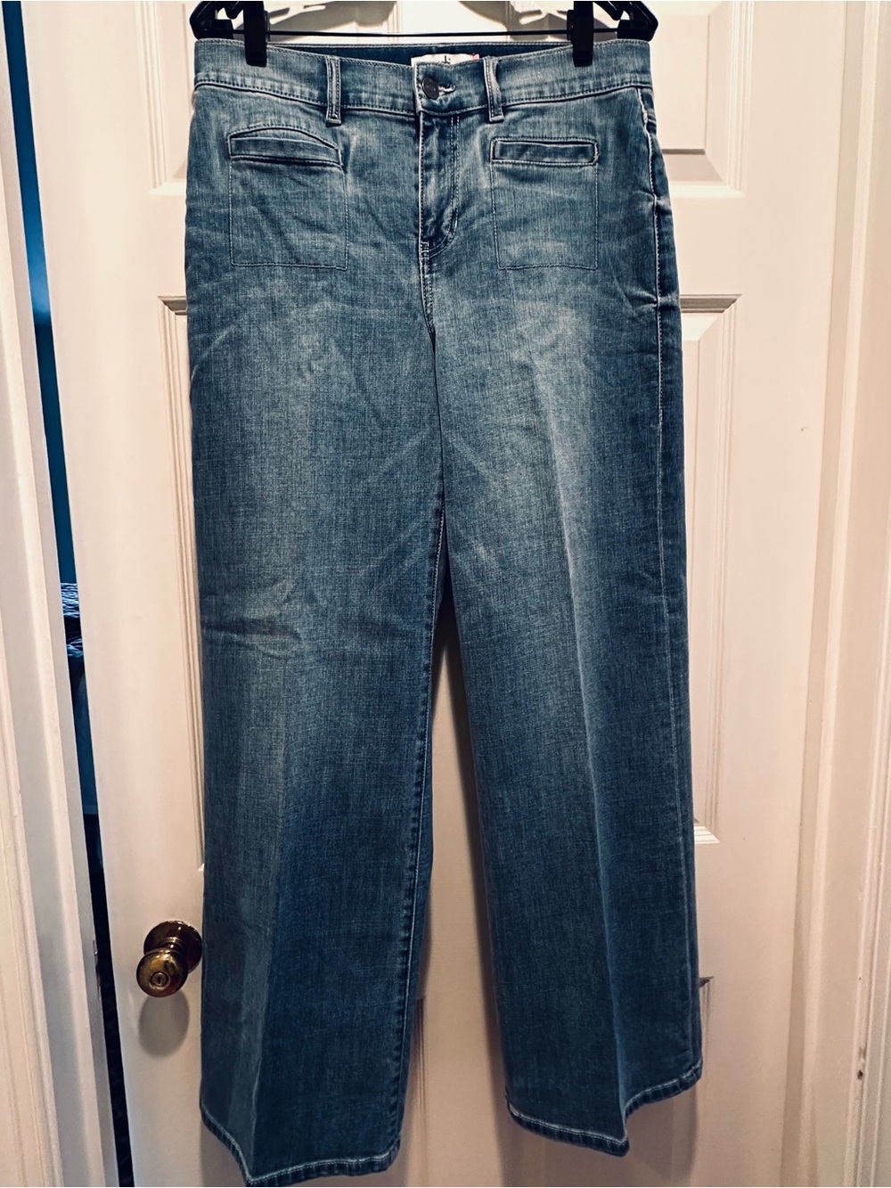NWOT - CAbi Women's Wide Leg Jeans in True Blue Denim